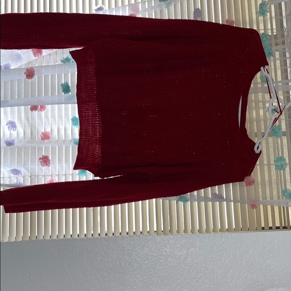Red kinda crop knit sweater